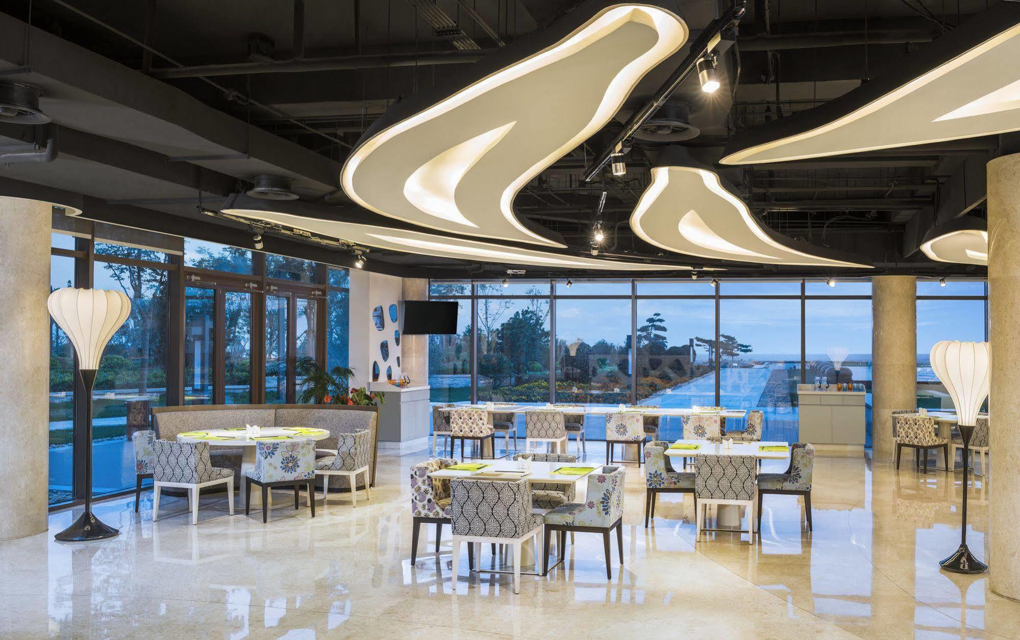 Le Meridien Qingdao West Coast Resort Extérieur photo