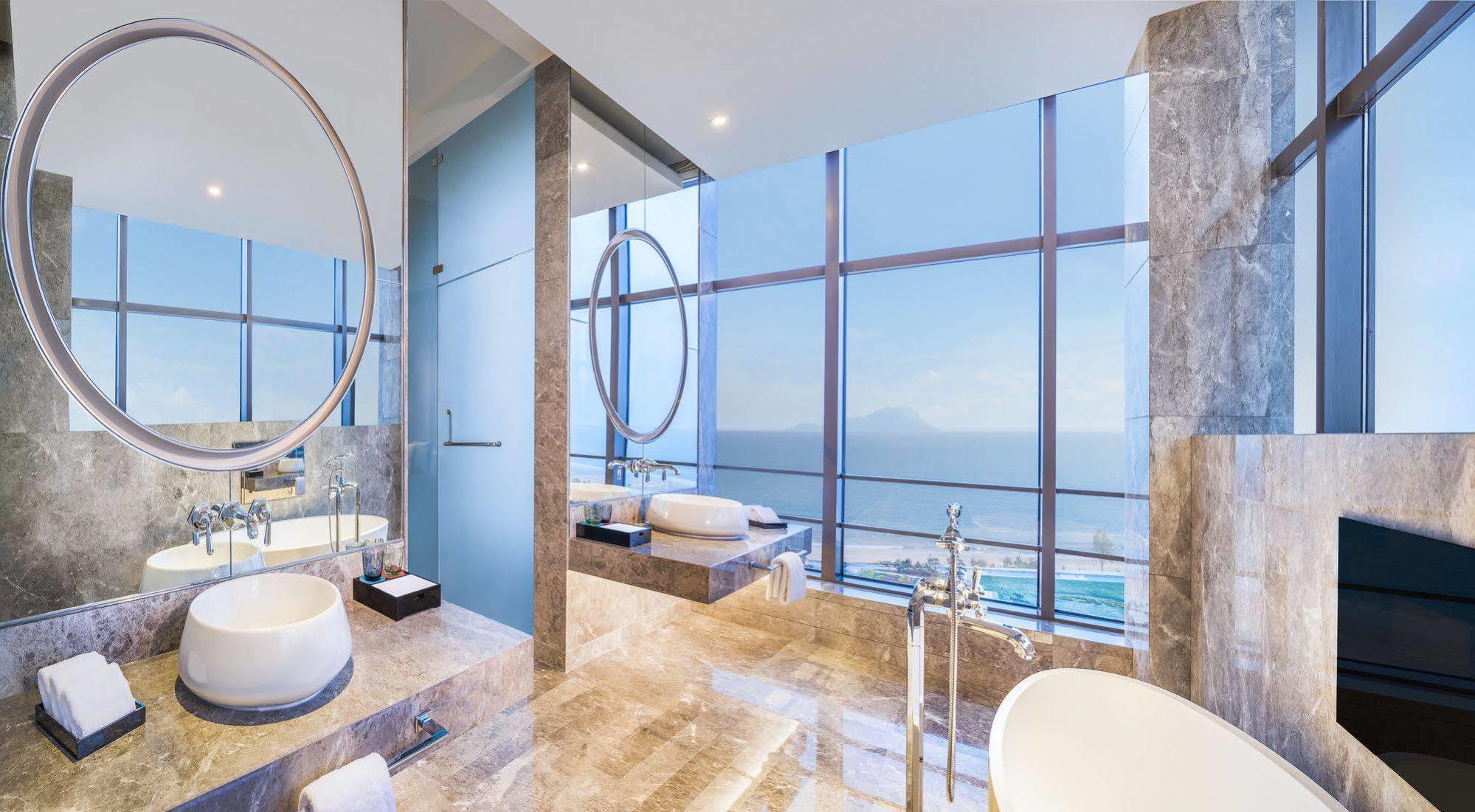 Le Meridien Qingdao West Coast Resort Extérieur photo